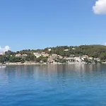 شقة Sole