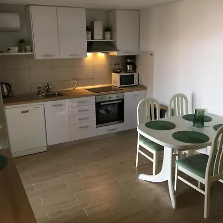 Sole Apartment Sumartin