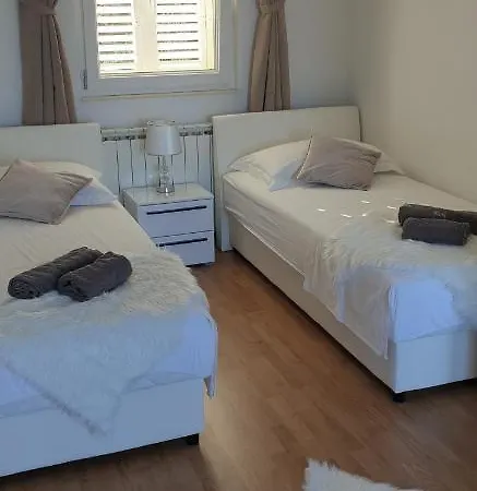 Apartment Sole Sumartin