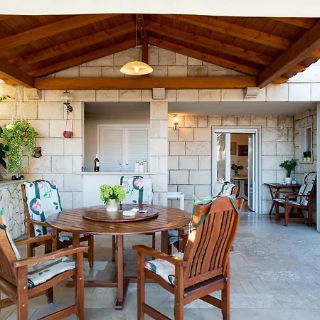 Sole شقة سومارتين