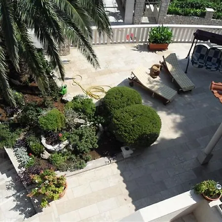 Sole Apartment Sumartin